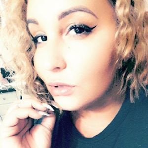 Meet your Posher, Alyssa